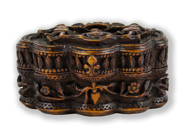Carved-boxwood-marriage-box-France-1730-02