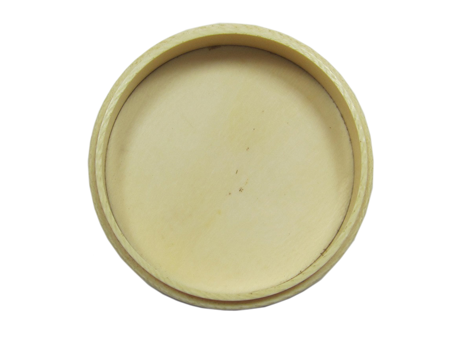 Tortoiseshell Piquéwork and Ivory Snuff Box (lid)