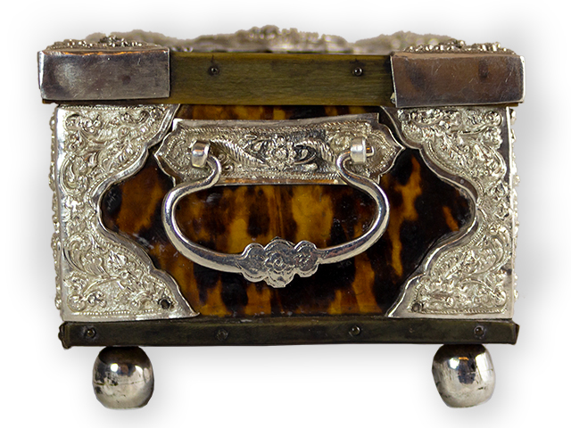 Silver-mounted-tortoiseshell-sirih-casket-Batavia-1780-1800