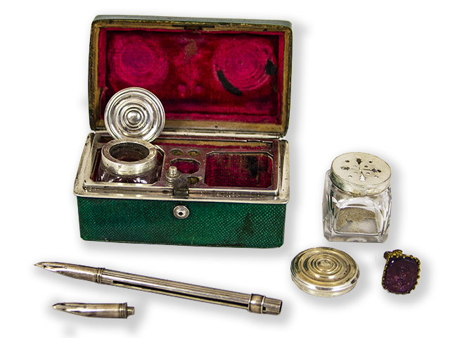 Chagrin travelling necessaire with writing tools, ca. 1800 back unboxed